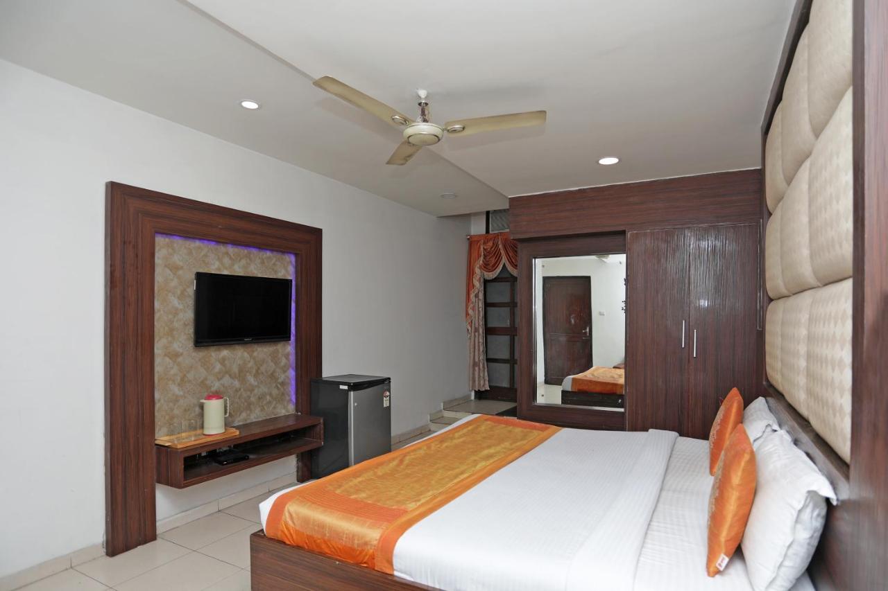 The Gagan Plaza Hotel Kanpur Buitenkant foto