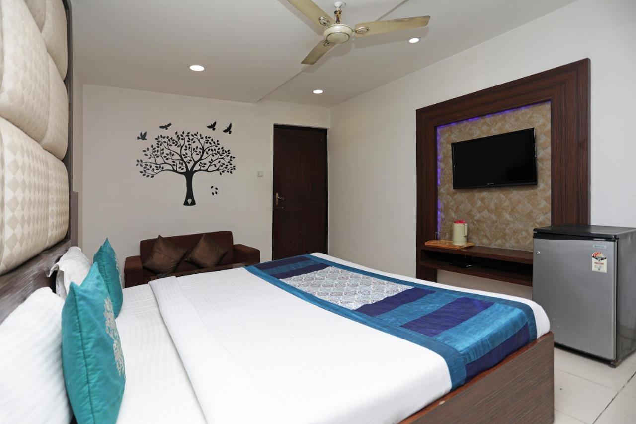 The Gagan Plaza Hotel Kanpur Buitenkant foto