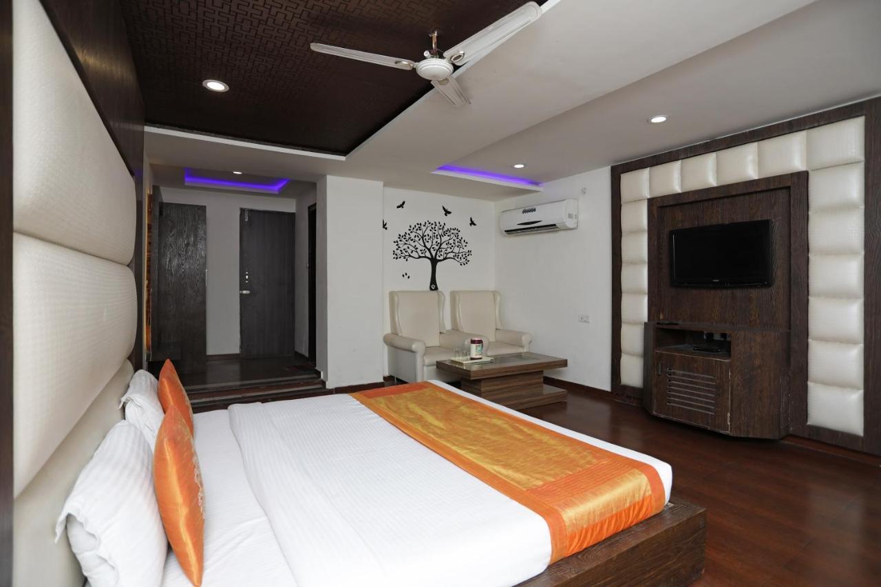 The Gagan Plaza Hotel Kanpur Buitenkant foto
