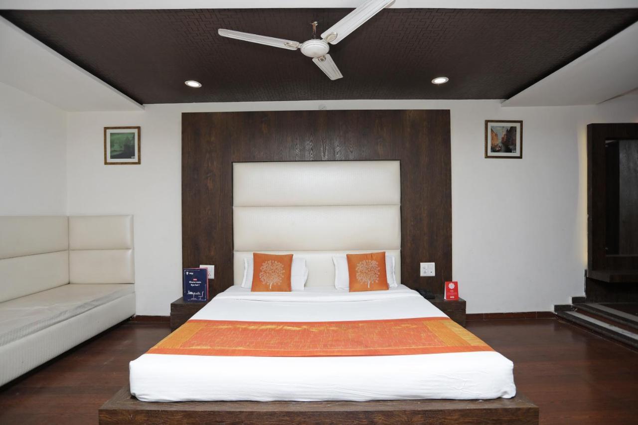 The Gagan Plaza Hotel Kanpur Buitenkant foto