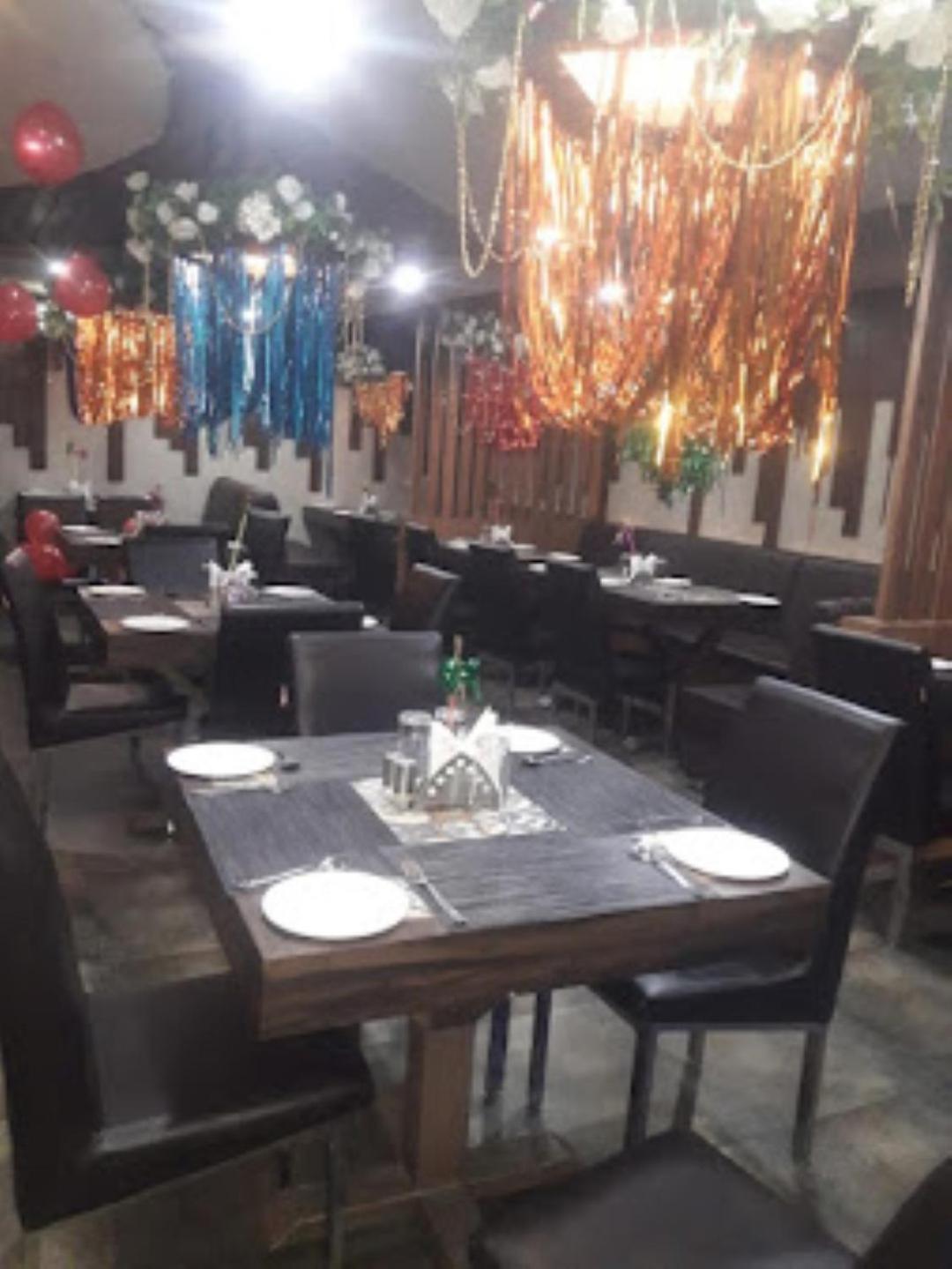 The Gagan Plaza Hotel Kanpur Buitenkant foto