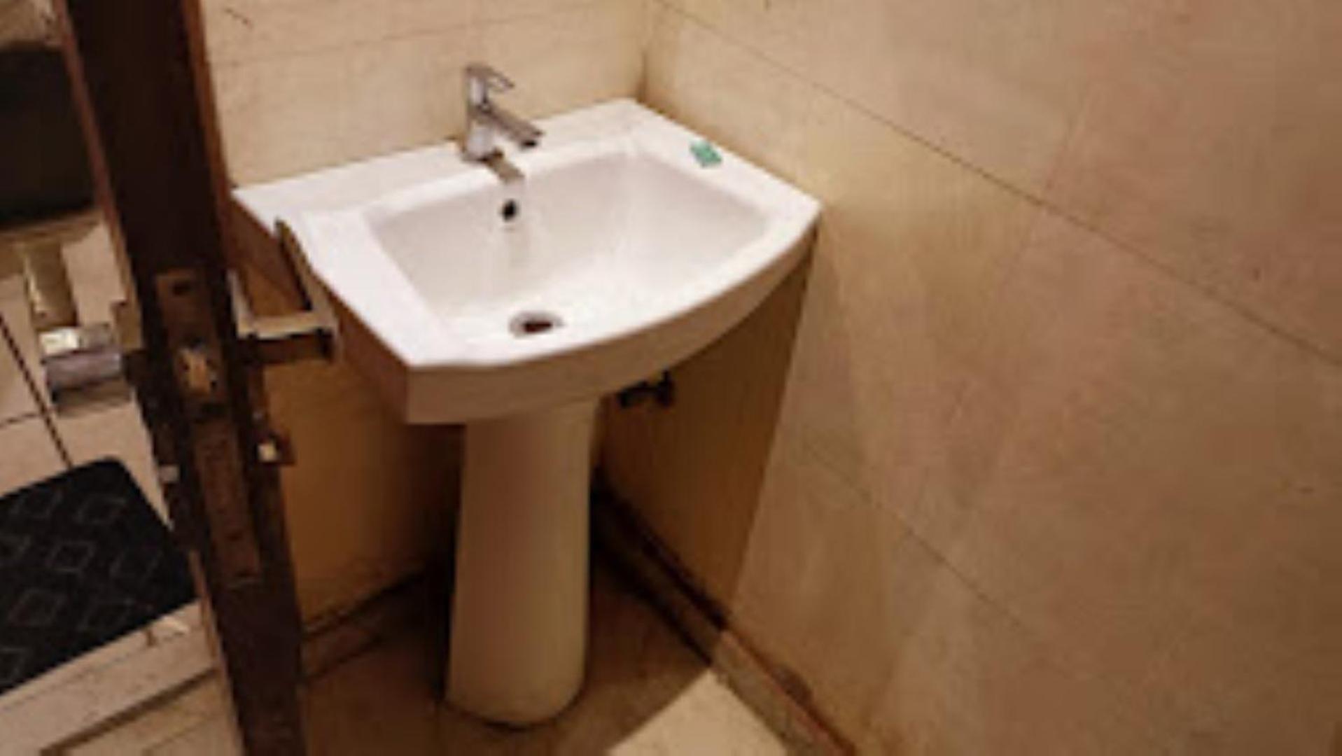 The Gagan Plaza Hotel Kanpur Buitenkant foto