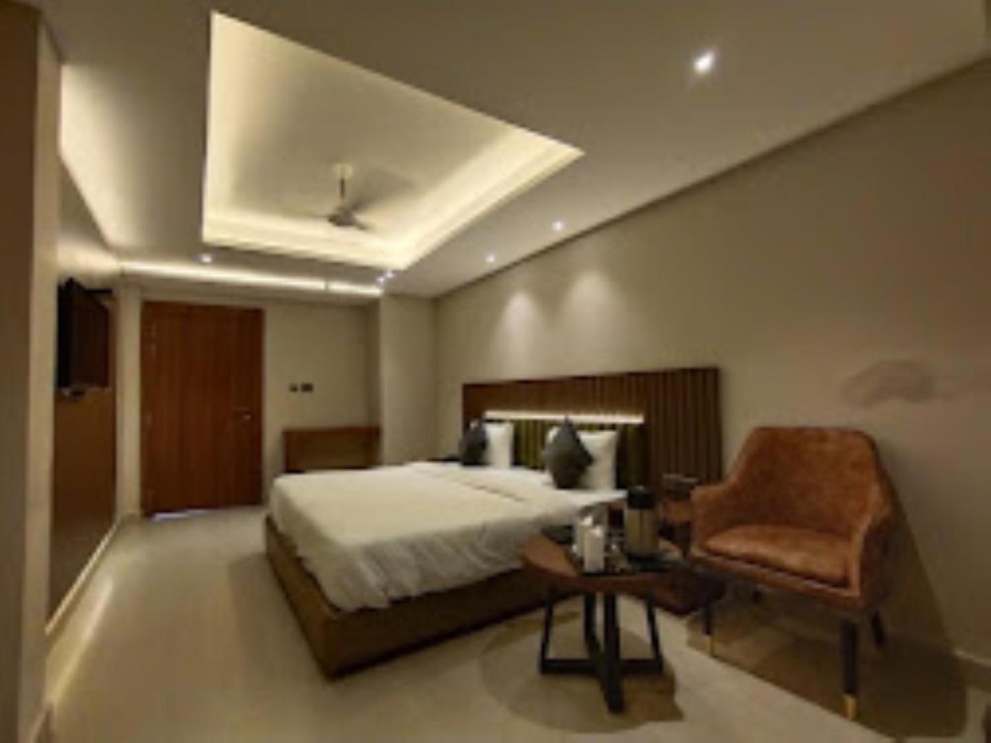 The Gagan Plaza Hotel Kanpur Buitenkant foto