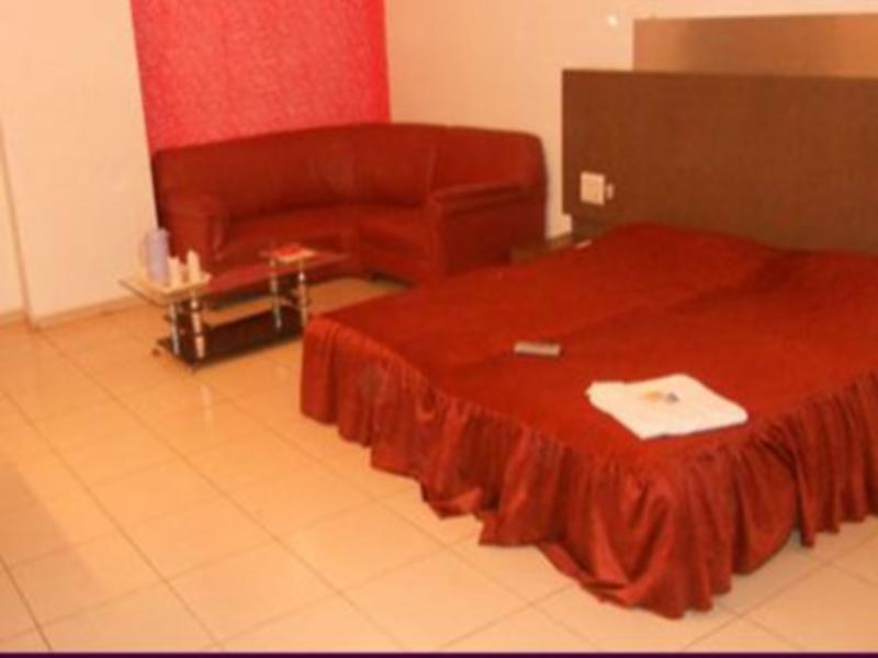 The Gagan Plaza Hotel Kanpur Buitenkant foto